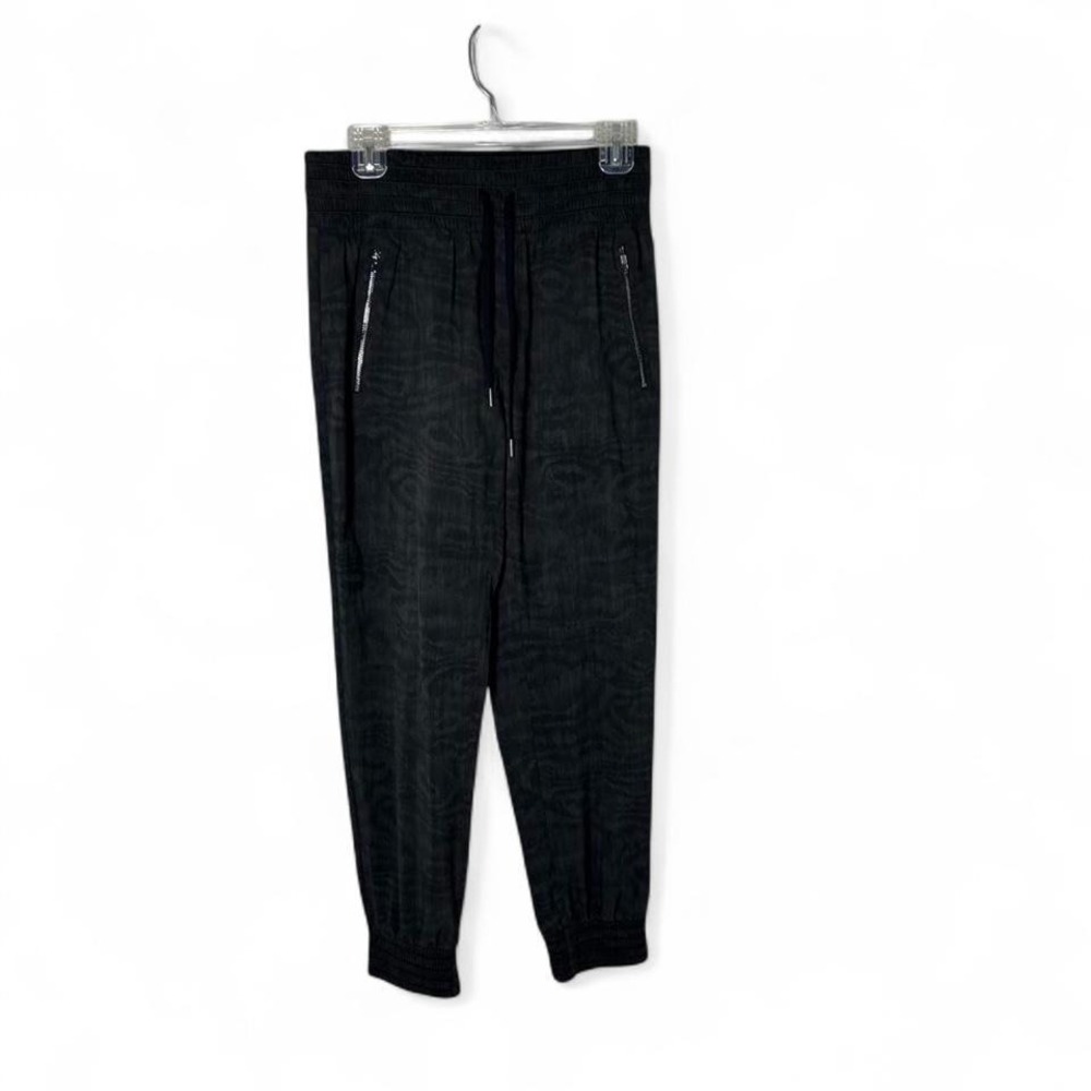 Athleta  joggers with elastic‎ waistband and drawstring. Size: 2 #athleisure